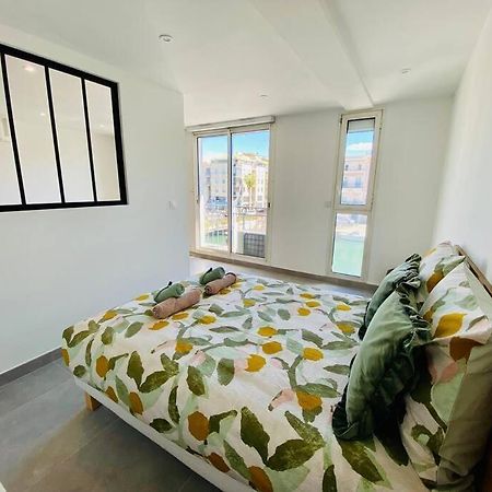 "Royal" Magnifique Appartement Avec Vue Sur Le Cadre Royal Sete Bagian luar foto