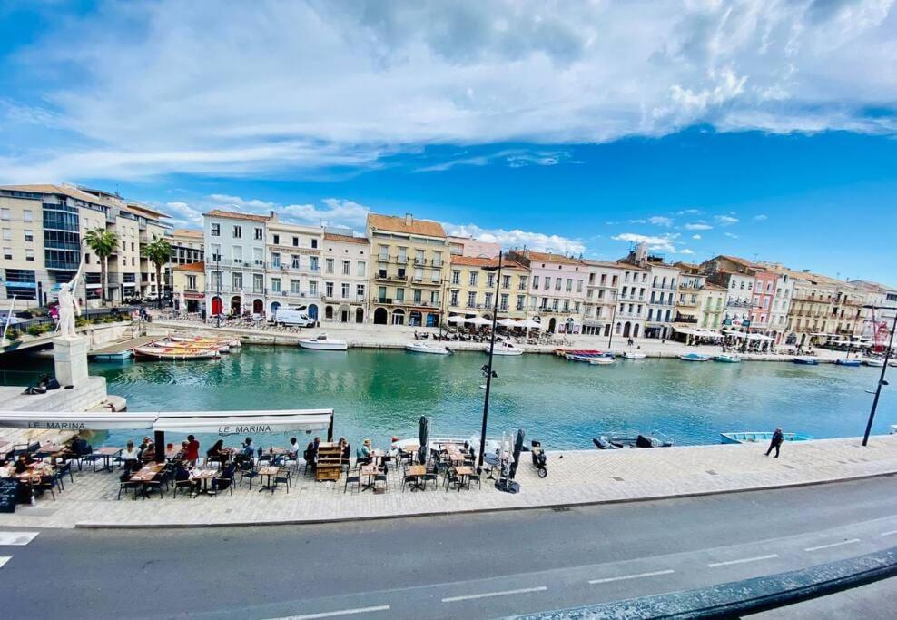 "Royal" Magnifique Appartement Avec Vue Sur Le Cadre Royal Sete Bagian luar foto