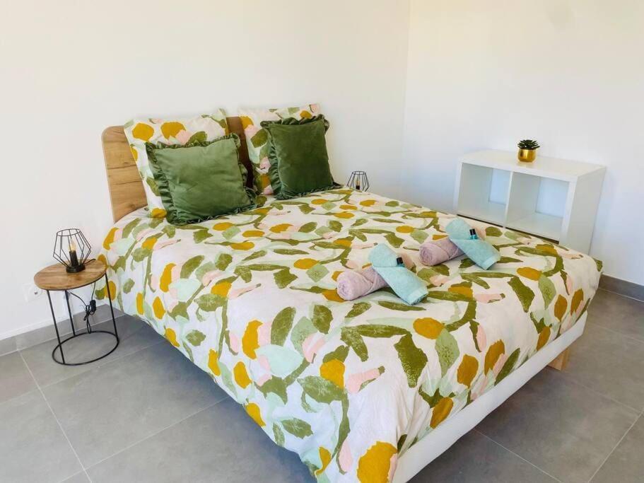 "Royal" Magnifique Appartement Avec Vue Sur Le Cadre Royal Sete Bagian luar foto