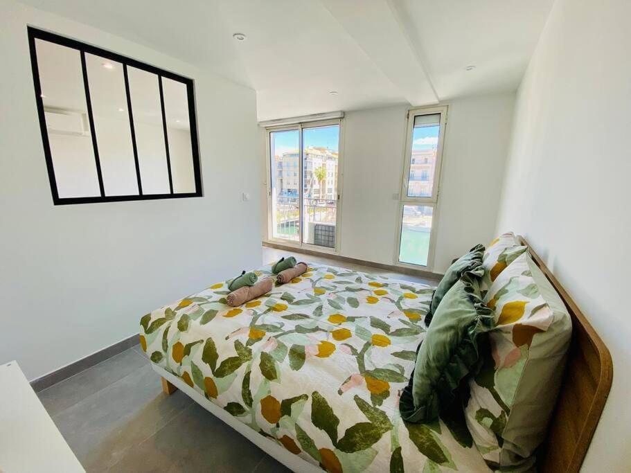 "Royal" Magnifique Appartement Avec Vue Sur Le Cadre Royal Sete Bagian luar foto